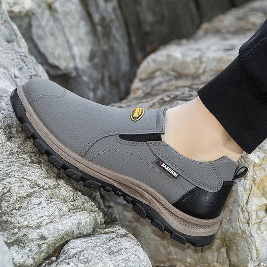 Zapatos de cuero genuino transpirables para exteriores para hombre, antideslizantes, sin cordones, con soporte para el arco, ortopédicos